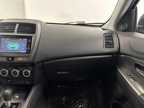 Used 2019 Mitsubishi Outlander Sport ES image 24