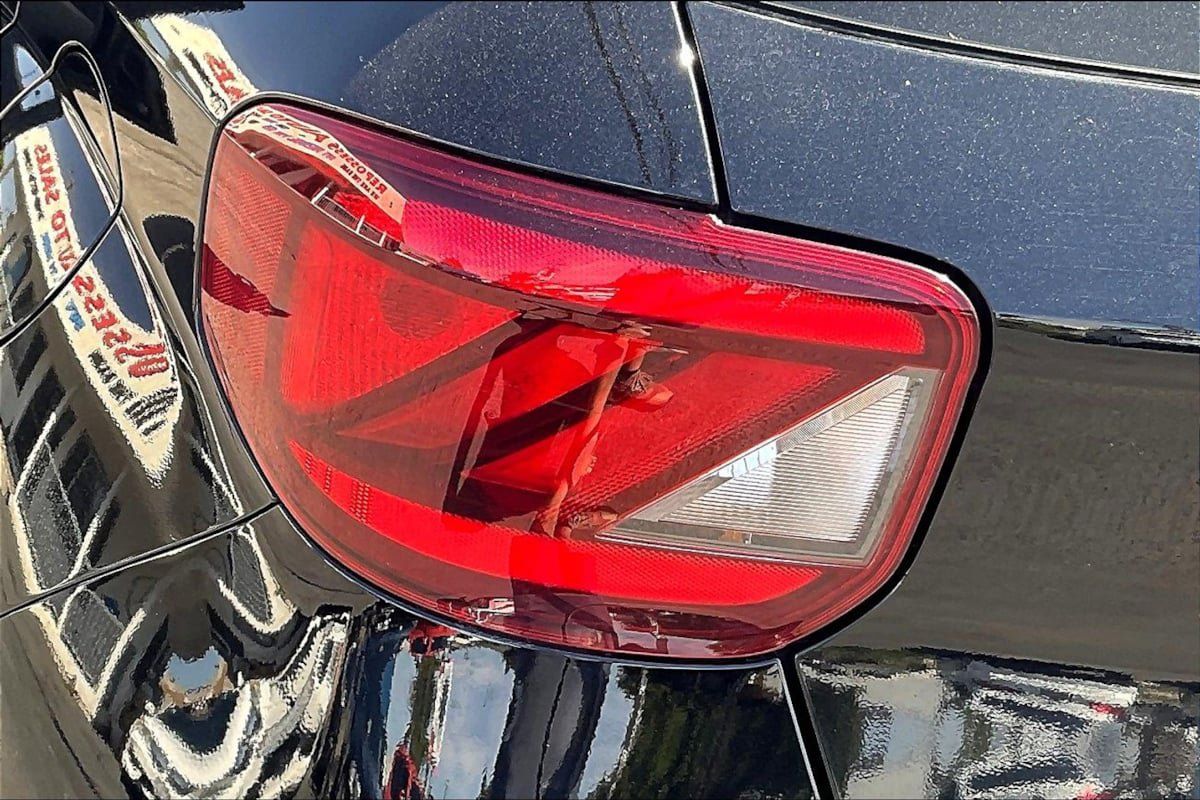 Used 2024 Hyundai Venue SE FWD image 30