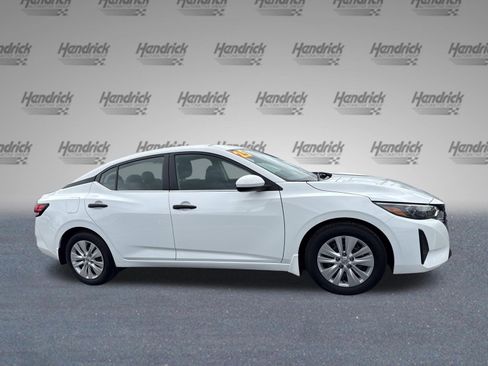 Used 2025 Nissan Sentra S FWD image 11