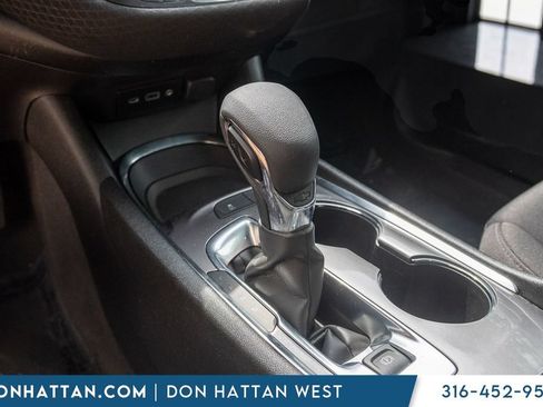 Used 2024 Chevrolet Malibu LT FWD image 13