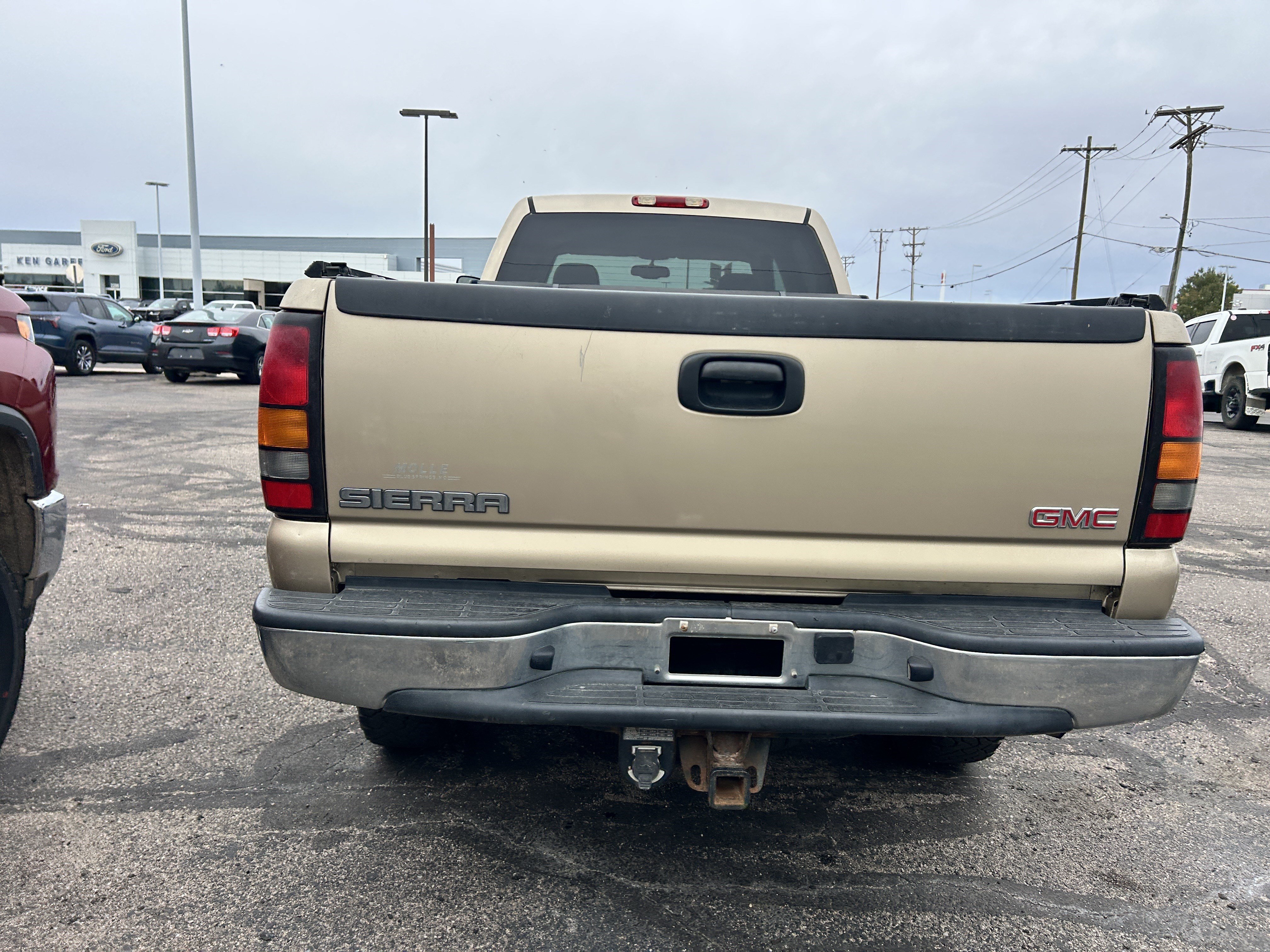 Used 2004 GMC Sierra 3500 SLT AWD/4WD image 4