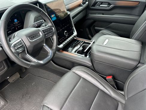 Used 2025 GMC Yukon Denali AWD/4WD image 10