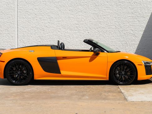 Used 2018 Audi R8 V10 plus image 17