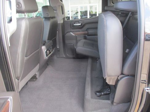 Used 2020 GMC Sierra 1500 SLT RWD image 5