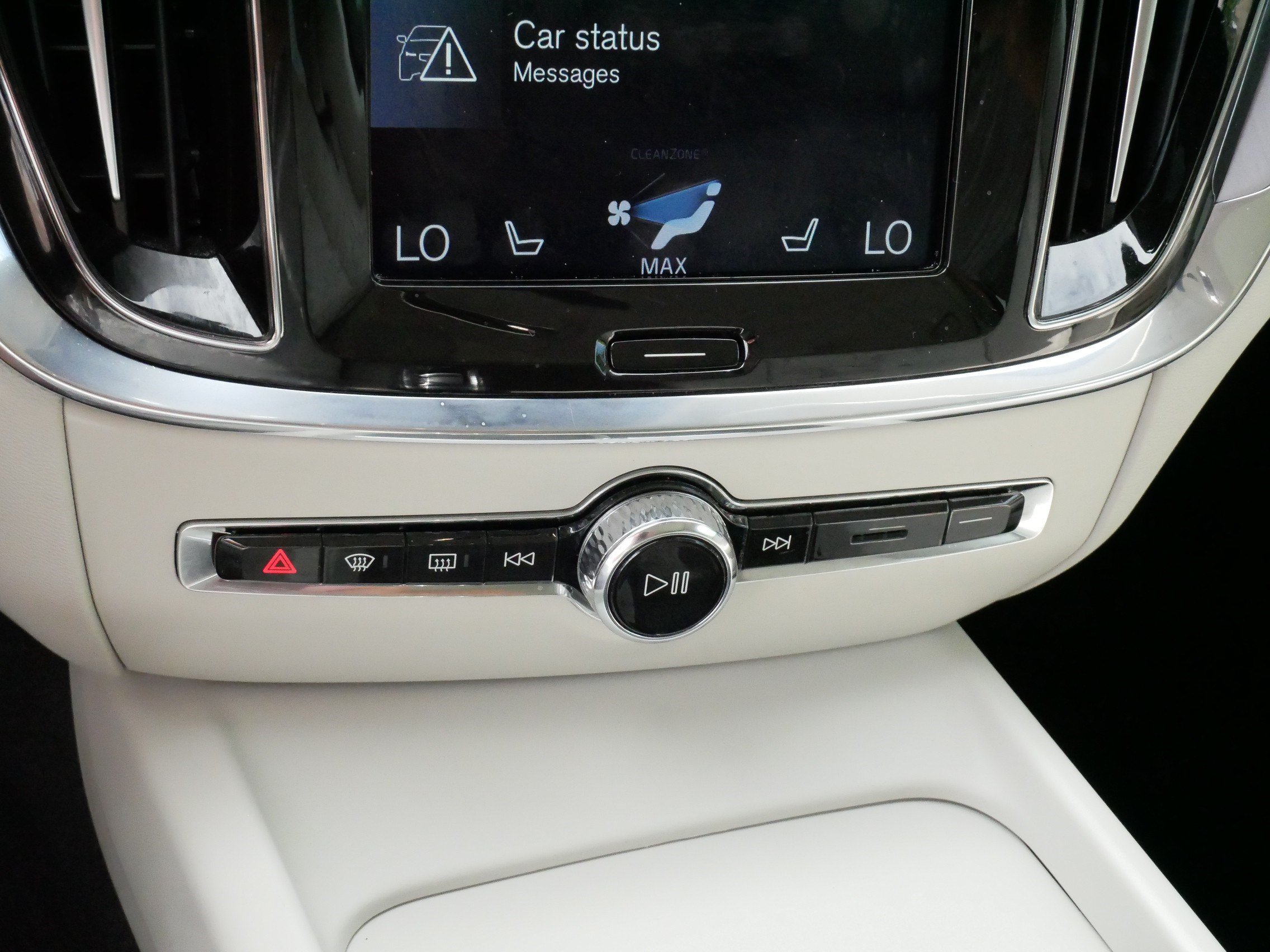 Used 2020 Volvo V60 T5 Cross Country AWD/4WD image 23
