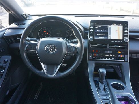 Used 2020 Toyota Avalon Touring image 6