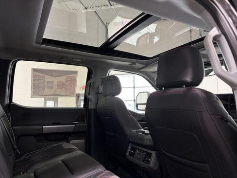 New 2026 Ford F250 Lariat w/ Black Appearance Package AWD/4WD image 30