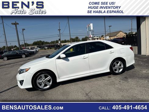 Used 2014 Toyota Camry SE image 1