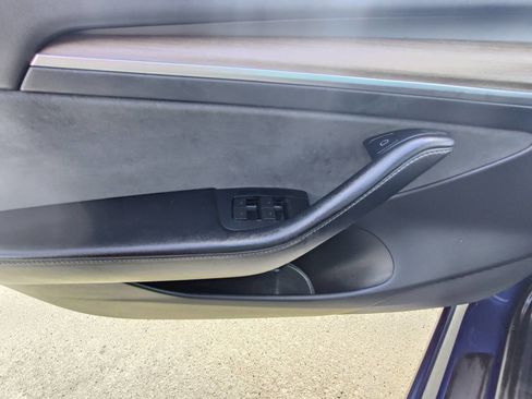 Used 2023 Tesla Model 3 Standard Range image 18