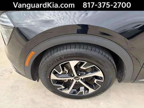 Certified 2025 Kia Sportage EX FWD image 21