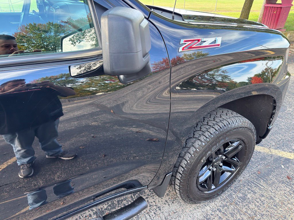 Used 2022 Chevrolet Silverado 1500 Custom Trail Boss AWD/4WD image 3