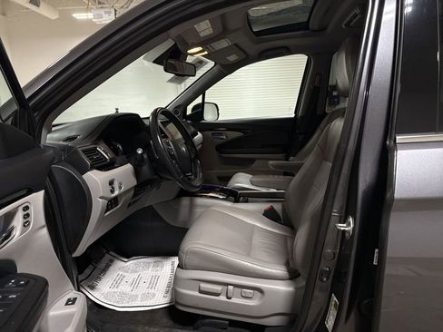 Used 2017 Honda Pilot Touring image 20