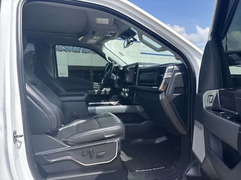 Used 2024 Ford F350 Lariat w/ Lariat Ultimate Package AWD/4WD image 8