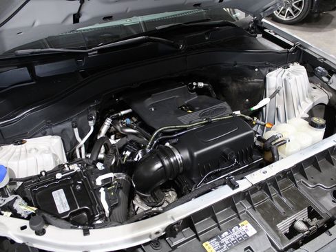 Used 2020 Ford Explorer XLT image 41