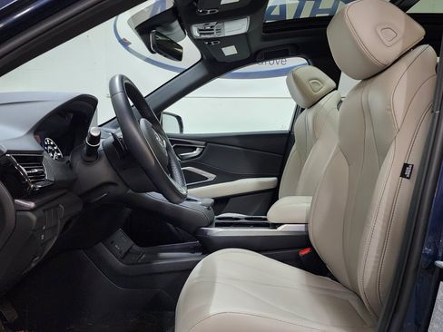 Used 2025 Acura RDX SH-AWD image 10