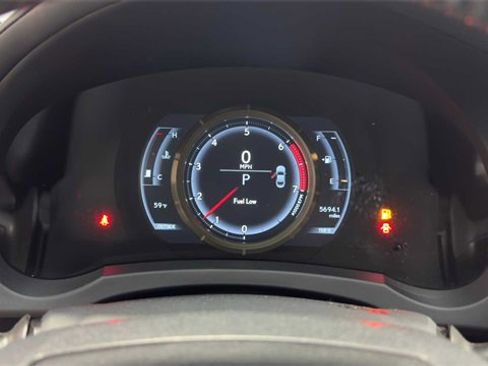 Used 2016 Lexus RC 200t image 27