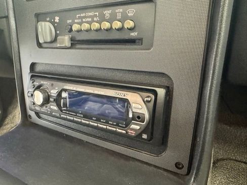 Used 1988 Pontiac Fiero image 17