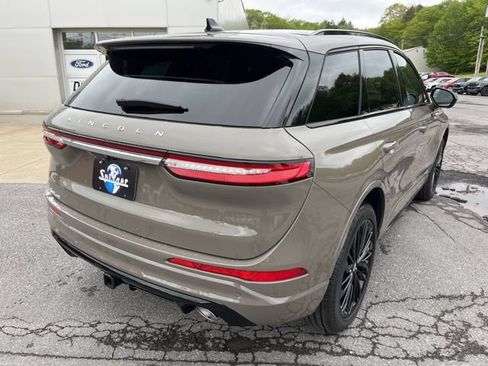 New 2025 Lincoln Corsair Reserve w/ Equipment Group 202A AWD/4WD image 9