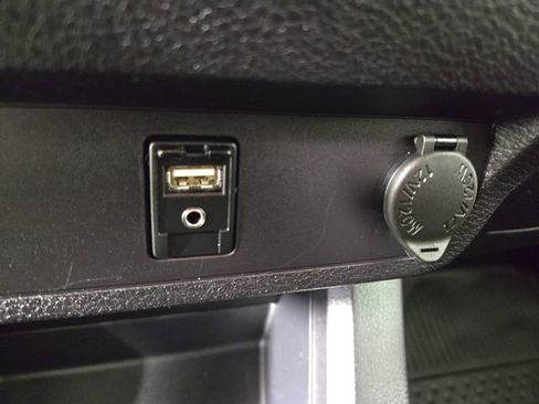 Used 2017 Toyota Tacoma SR5 w/ Tow Package image 27