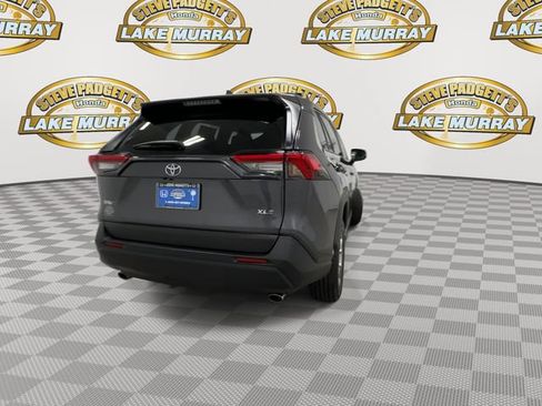Used 2023 Toyota RAV4 XLE w/ Convenience Package FWD image 2