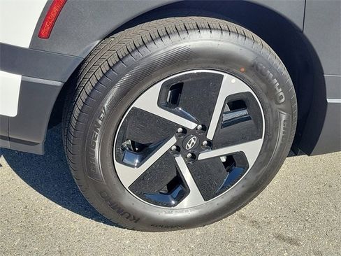 New 2026 Hyundai Ioniq 9 SE image 23