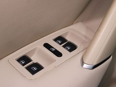 Used 2017 Volkswagen Passat 1.8T R-Line image 10