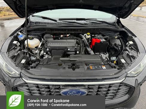 Certified 2025 Ford Escape Platinum image 35