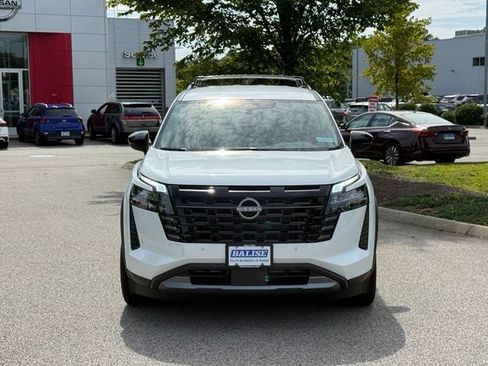 New 2026 Nissan Pathfinder SL AWD/4WD image 2