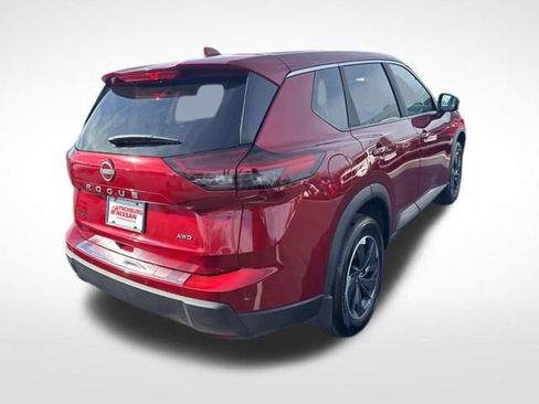 Used 2025 Nissan Rogue SV image 5