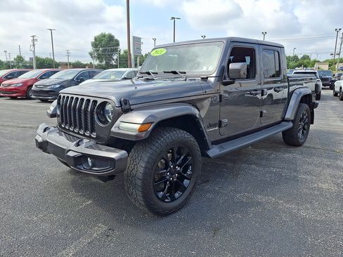 Used 2021 Jeep Gladiator Overland AWD/4WD image 6