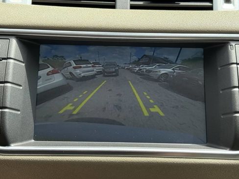 Used 2014 Land Rover Range Rover Evoque Pure Plus image 18