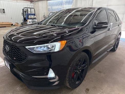 Certified 2019 Ford Edge ST w/ Equipment Group 401A image 4