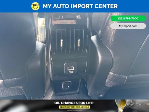 Used 2024 Jeep Compass Latitude AWD/4WD image 26
