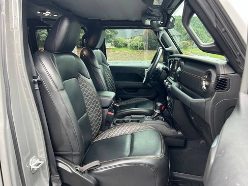 Used 2023 Jeep Wrangler Unlimited Sahara AWD/4WD image 56