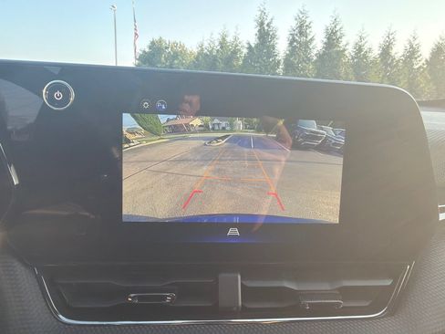 Used 2025 Chevrolet Equinox RS AWD/4WD image 19
