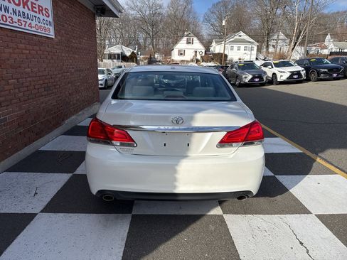 Used 2011 Toyota Avalon image 10