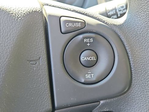 Used 2015 Honda CR-V LX image 25