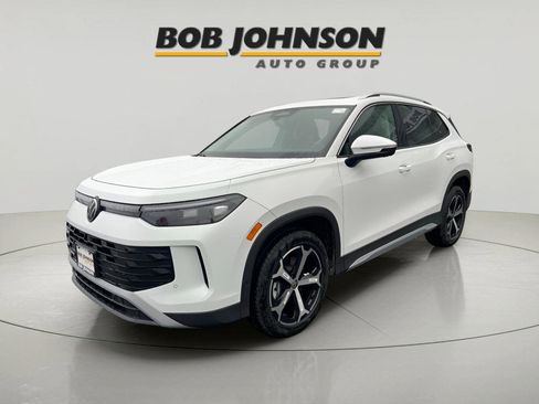 New 2026 Volkswagen Tiguan SE image 3