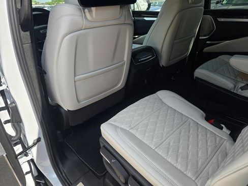 New 2026 Cadillac Escalade Platinum Sport AWD/4WD image 14