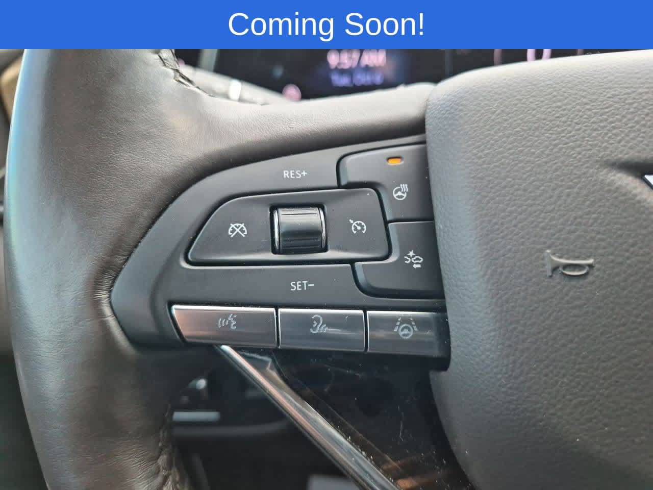 Used 2024 Cadillac Escalade ESV Sport w/ LPO, ONYX Package AWD/4WD image 27