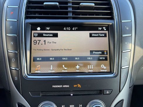 Used 2018 Lincoln MKX Reserve image 12