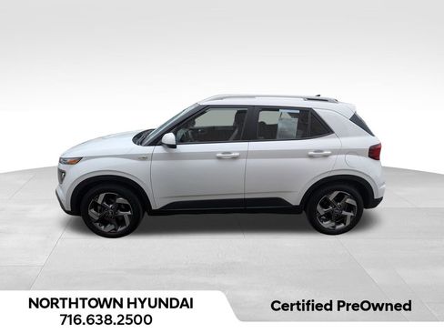 Used 2022 Hyundai Venue SEL w/ Cargo Package image 3