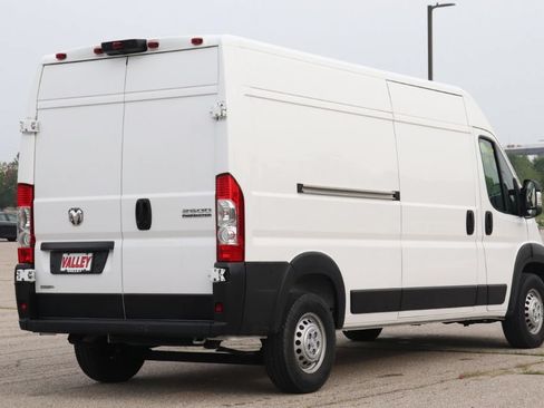 Used 2024 RAM ProMaster 2500 FWD image 9