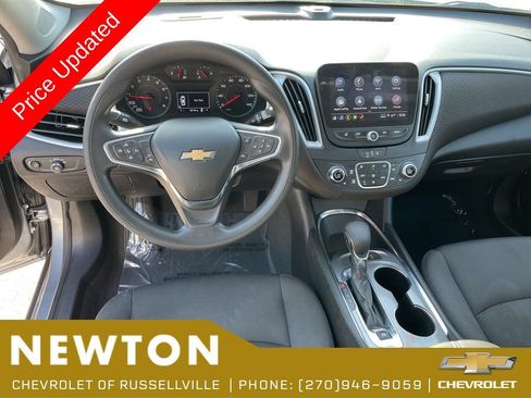 Used 2024 Chevrolet Malibu LT FWD image 24