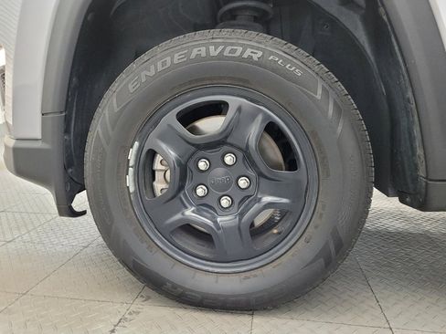Used 2020 Jeep Compass Sport AWD/4WD image 31