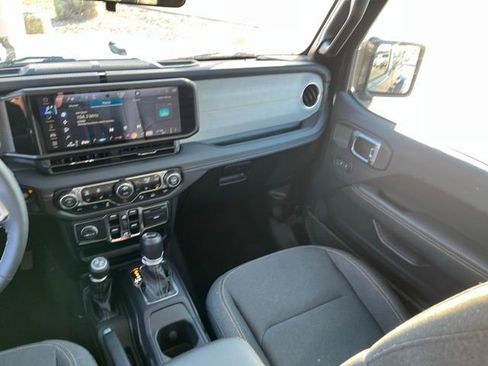 Used 2025 Jeep Wrangler Unlimited Sahara w/ Safety Group image 14