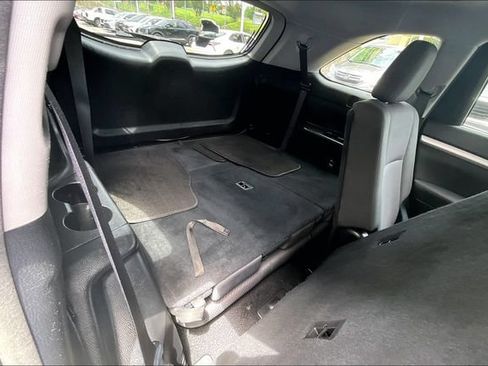 Used 2018 Toyota Highlander LE FWD image 31