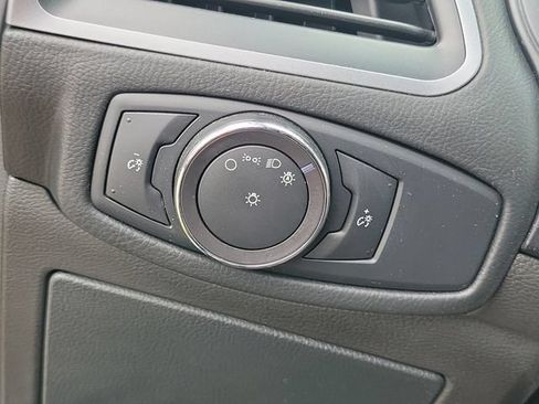 Used 2018 Ford Edge SE AWD/4WD image 7
