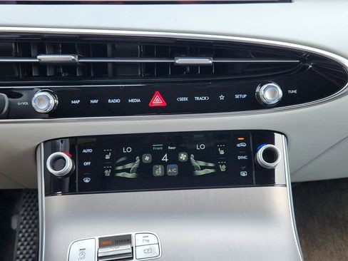 New 2026 Genesis GV70 2.5T Advanced image 13