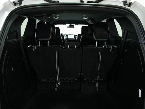Used 2024 Chrysler Pacifica Limited FWD image 15